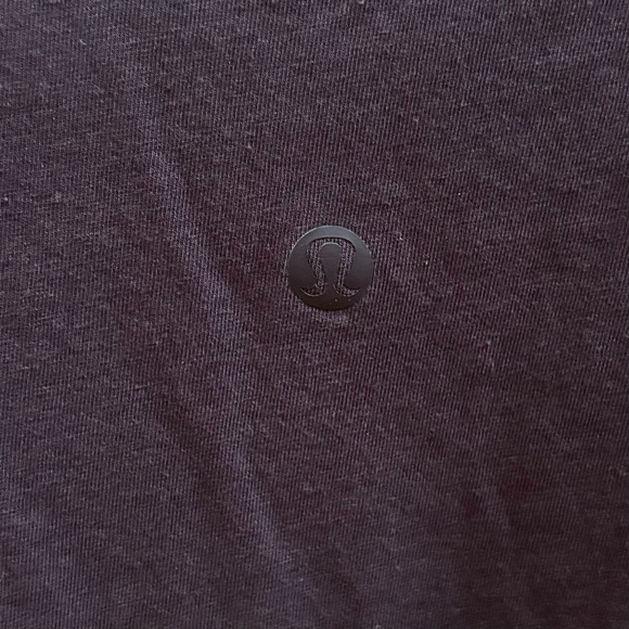 Lululemon Crop Short Sleeve Shirt Black Cherry/Maroon - Picture 7 of 7